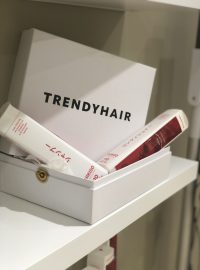 TRENDYHAIR MANRESA · XL PERRUQUERS